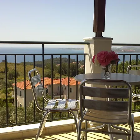 Liberatos Village Hotel apartamentowy Argostoli (Kefalonia)