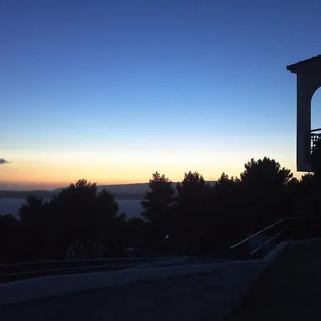 Liberatos Village Hotel apartamentowy