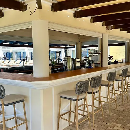 Liberatos Village Hotel apartamentowy