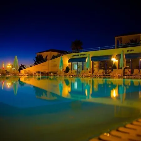 Liberatos Village Hotel apartamentowy